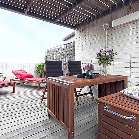Featuring A Private Terrace / Park Gueell Apartman Barcelona