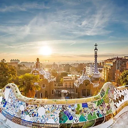 Featuring A Private Terrace / Park Gueell *
